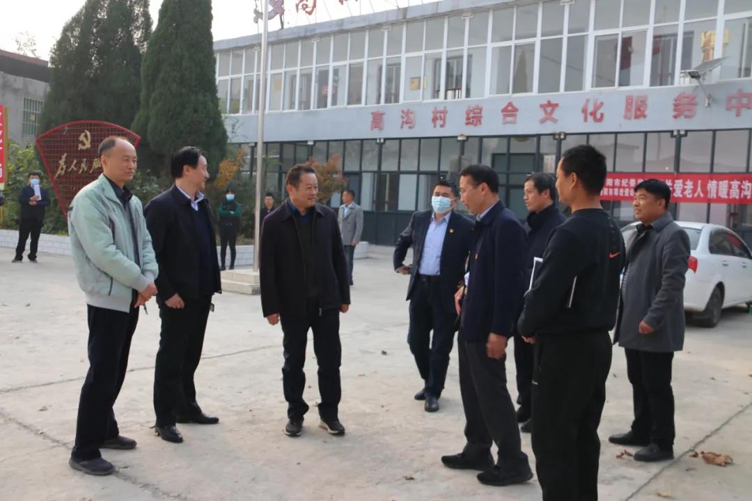 练忠杰带队到我县走访慰问帮扶群众